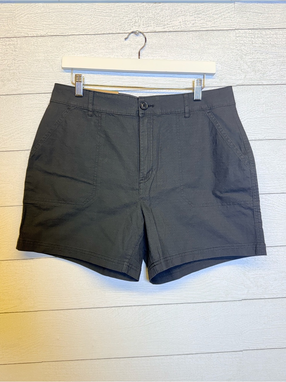 Eddie Bauer Women's Black Ripstop Shorts 5in inseam 98% cotton size 12 NWT